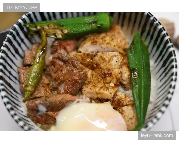 阿尔瓦雷斯训练完直接去超市抢购牛排，这食量谁顶得住